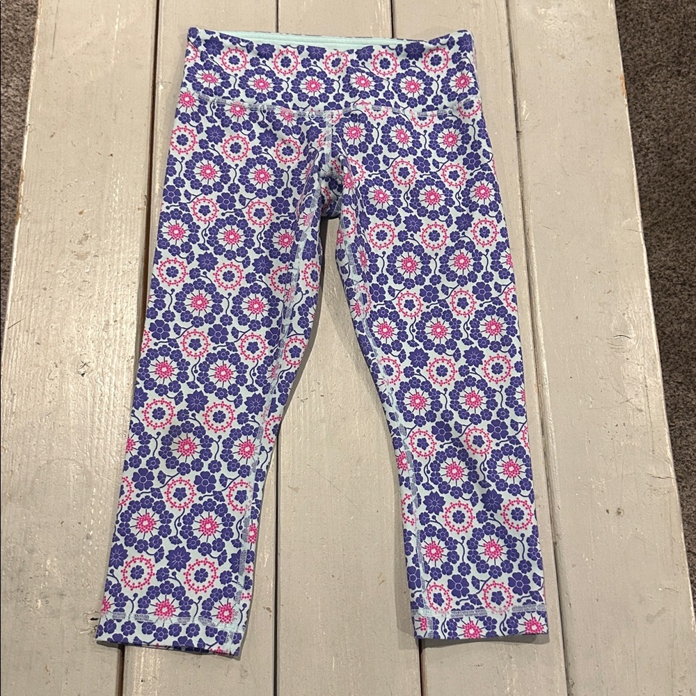 Lululemon Wunder Under Crop Twiggy Printed Power Purple / Aquamarine sz 6